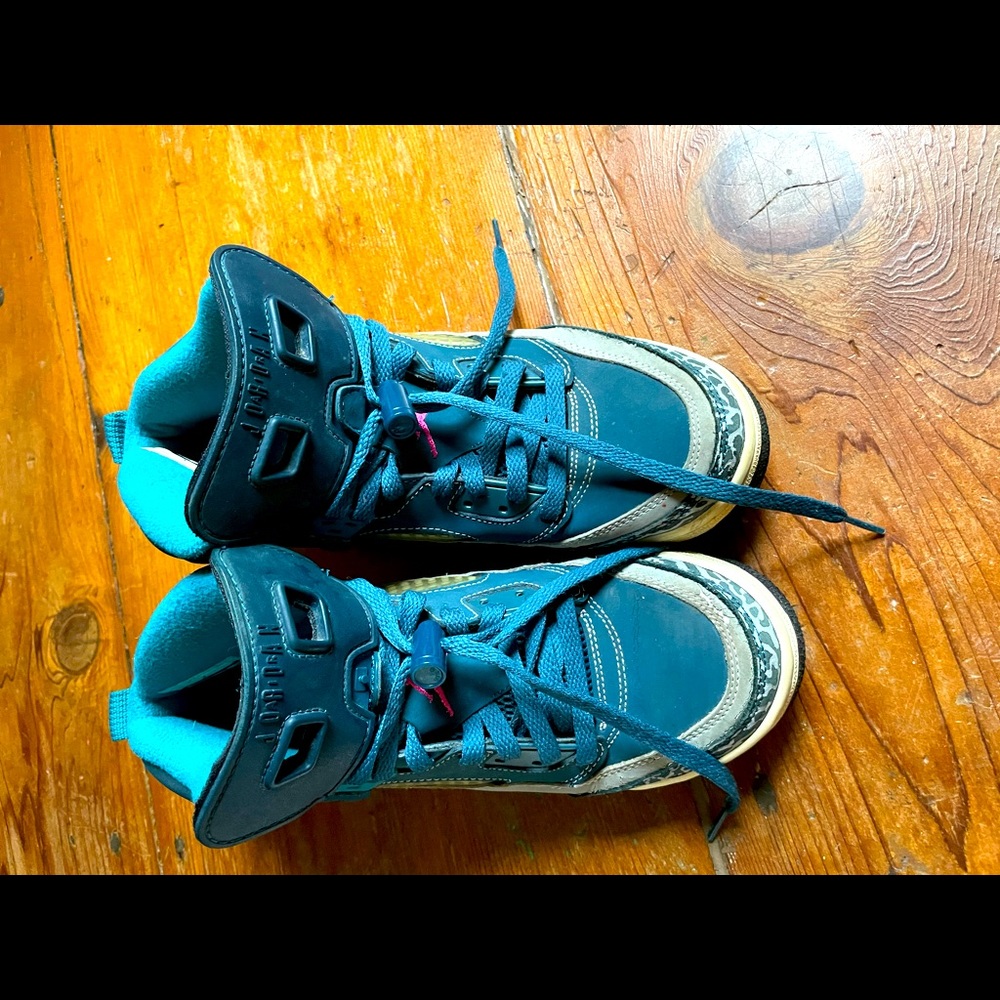 Jordan spizike blue fusion and pink